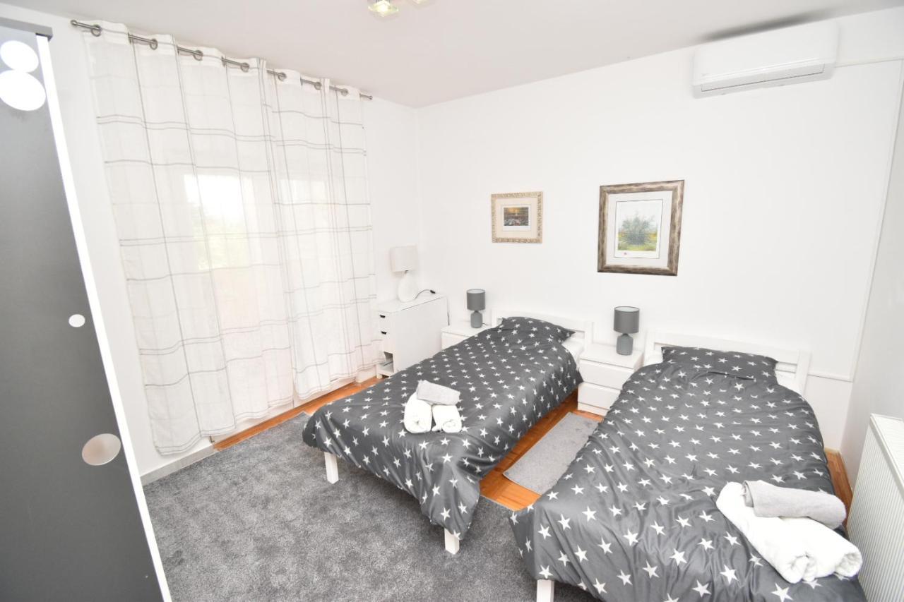 Helena House Apartment